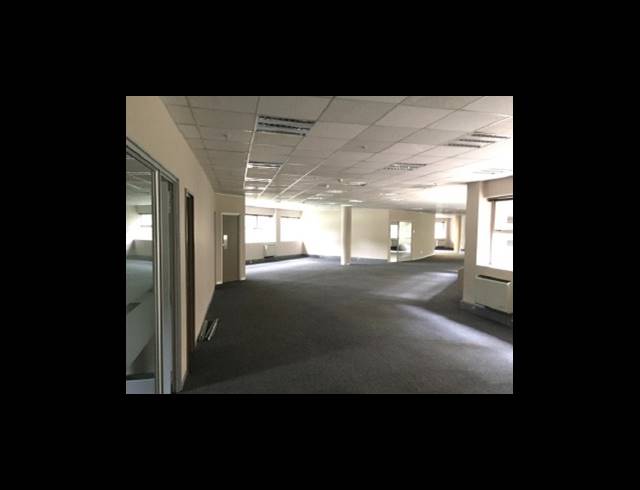 16,620M² BUSINESS CENTRE FOR SALE IN PARKTOWN